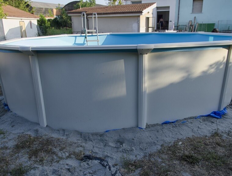 Надувной бассейн для дачи (42 фото): большие уличные СПА-бассейны с гидромассажем и другие модели. Как правильно установить?