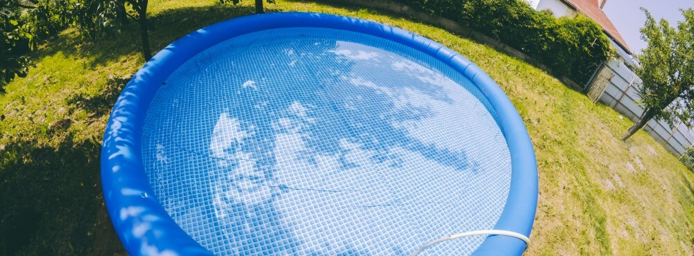 Надувной бассейн для дачи (42 фото): большие уличные СПА-бассейны с гидромассажем и другие модели. Как правильно установить?